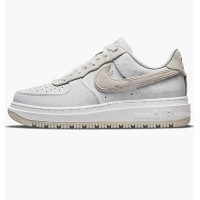 Чоловічі кросівки Nike Air Force 1 Luxe DD9605-100