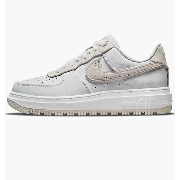 Чоловічі кросівки Nike Air Force 1 Luxe DD9605-100