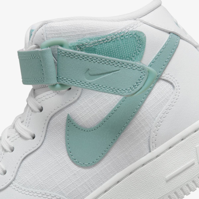 Жіночі кросівки NIKE WMNS AIR FORCE 1 07 MID DD9625-103