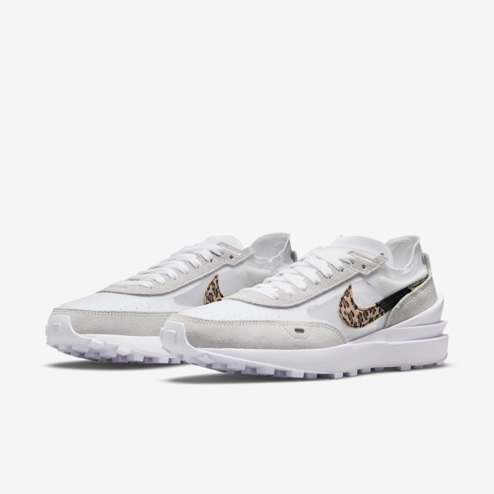 Жіночі кросівки W NIKE WAFFLE ONE SE DJ9776-100