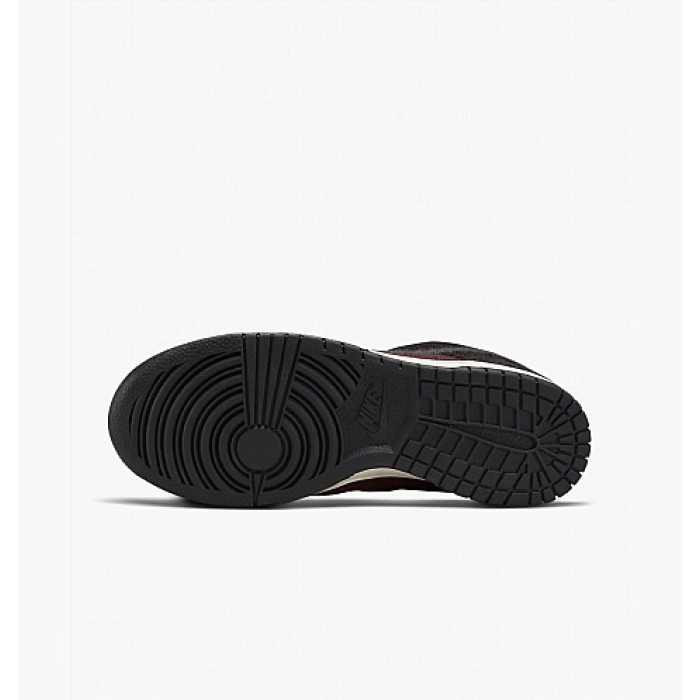Жіночі кросівки W NIKE DUNK LOW SE CC DQ7579-600