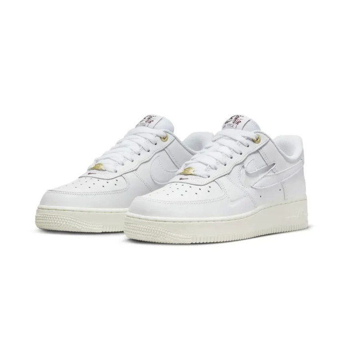 Чоловічі кросівки NIKE AIR FORCE 1 07 PRM DQ7664-100