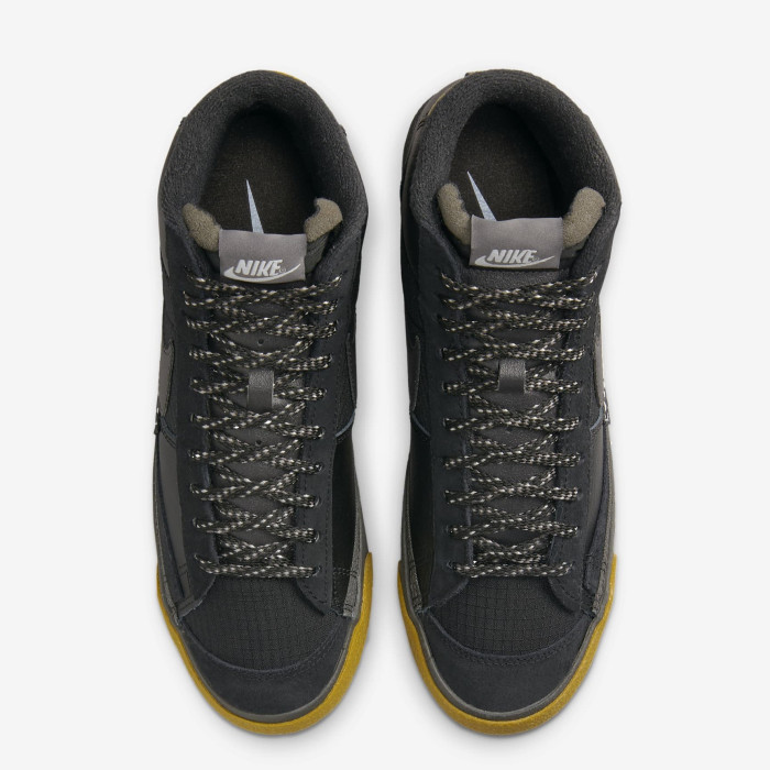 Чоловічі кросівки NIKE BLAZER MID PRO CLUB FB8891-001