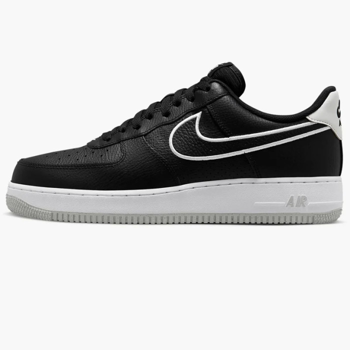 Чоловічі кросівки NIKE AIR FORCE 1 07 FJ4211-001