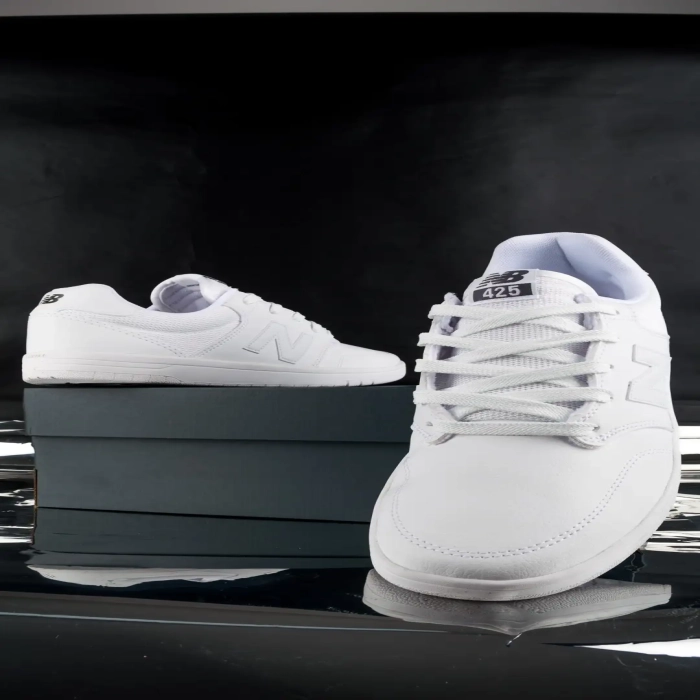 Кроссовки New Balance АМ210