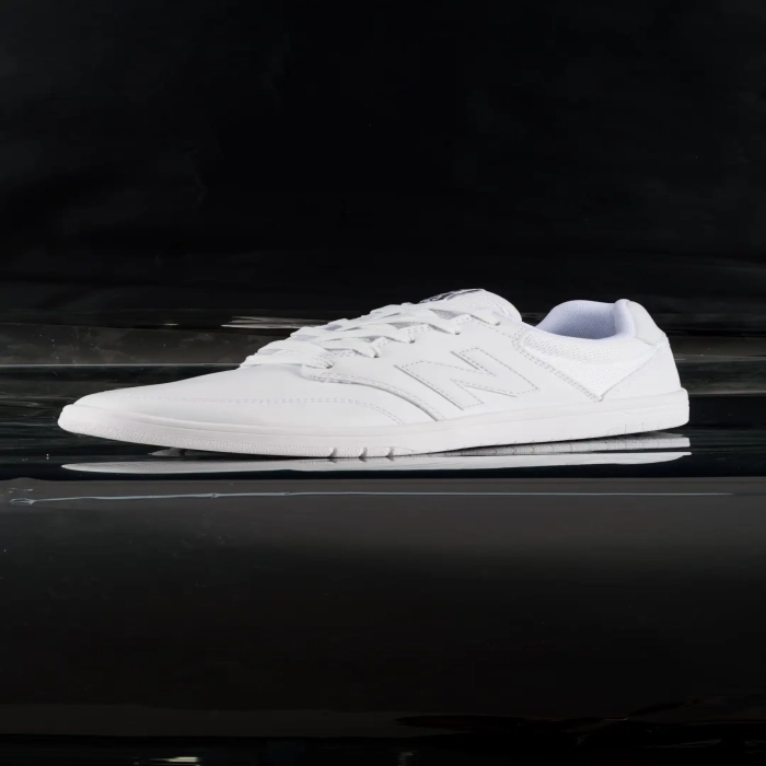 Кроссовки New Balance АМ210
