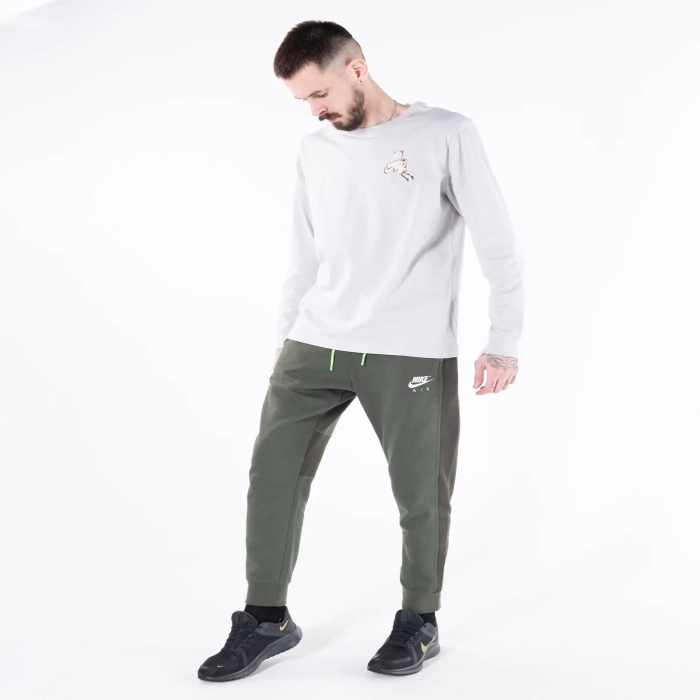 Кроссовки Nike QUEST 4