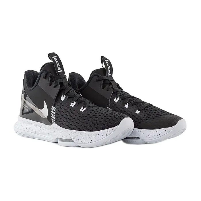 Кроссовки Nike LEGEND ESSENTIAL 2