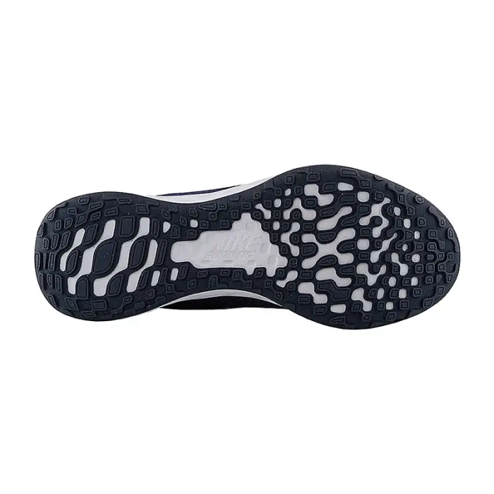Кроссовки Nike REVOLUTION 6