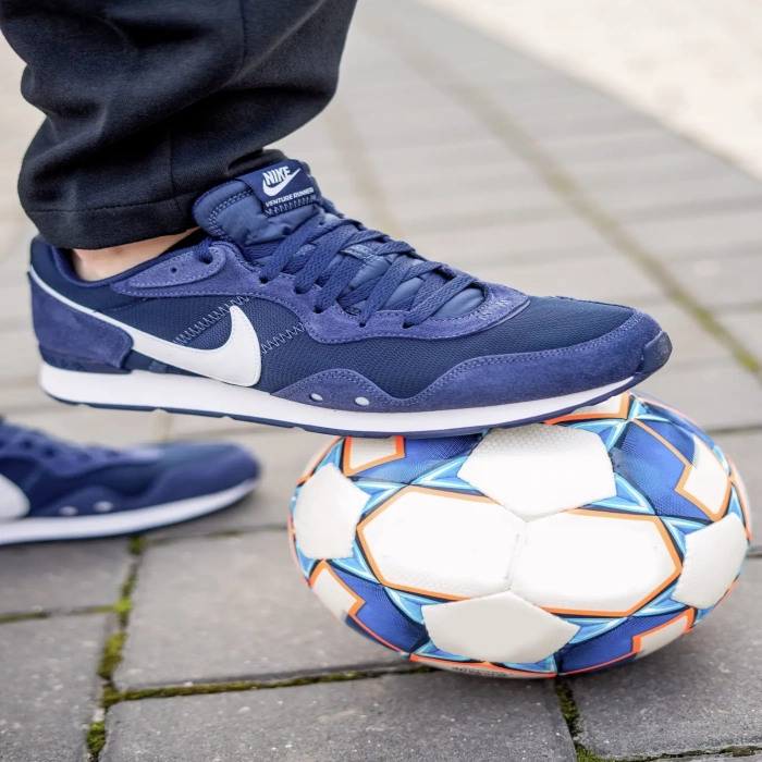 Кроссовки Nike VENTURE RUNNER