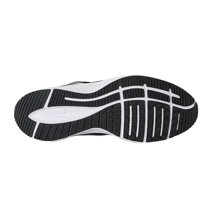 Кроссовки Nike QUEST 4
