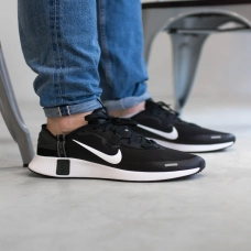 Кроссовки Nike Reposto