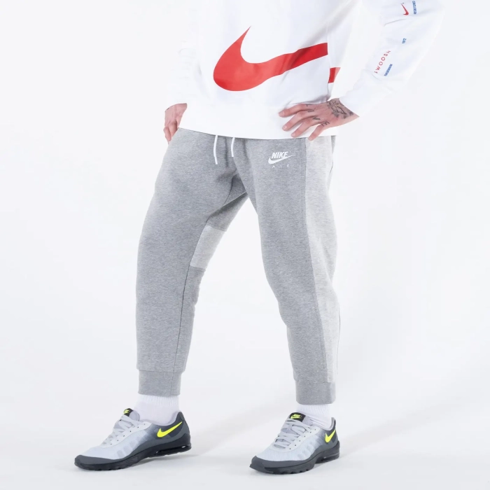 Кроссовки Nike AIR MAX INVIGOR