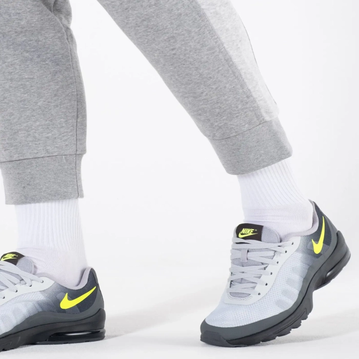 Кроссовки Nike AIR MAX INVIGOR
