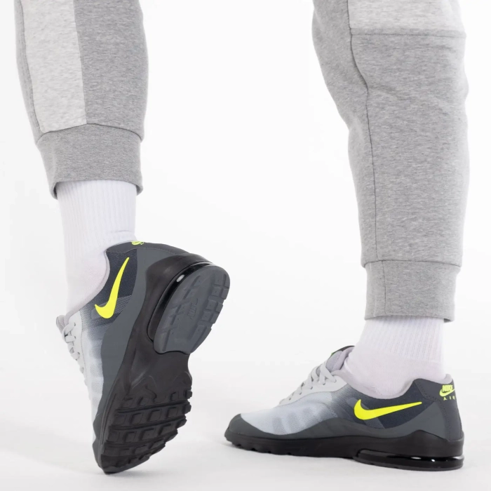 Кроссовки Nike AIR MAX INVIGOR