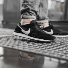 Кроссовки Nike VENTURE RUNNER