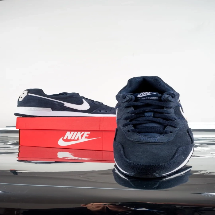 Кроссовки Nike VENTURE RUNNER SUEDE